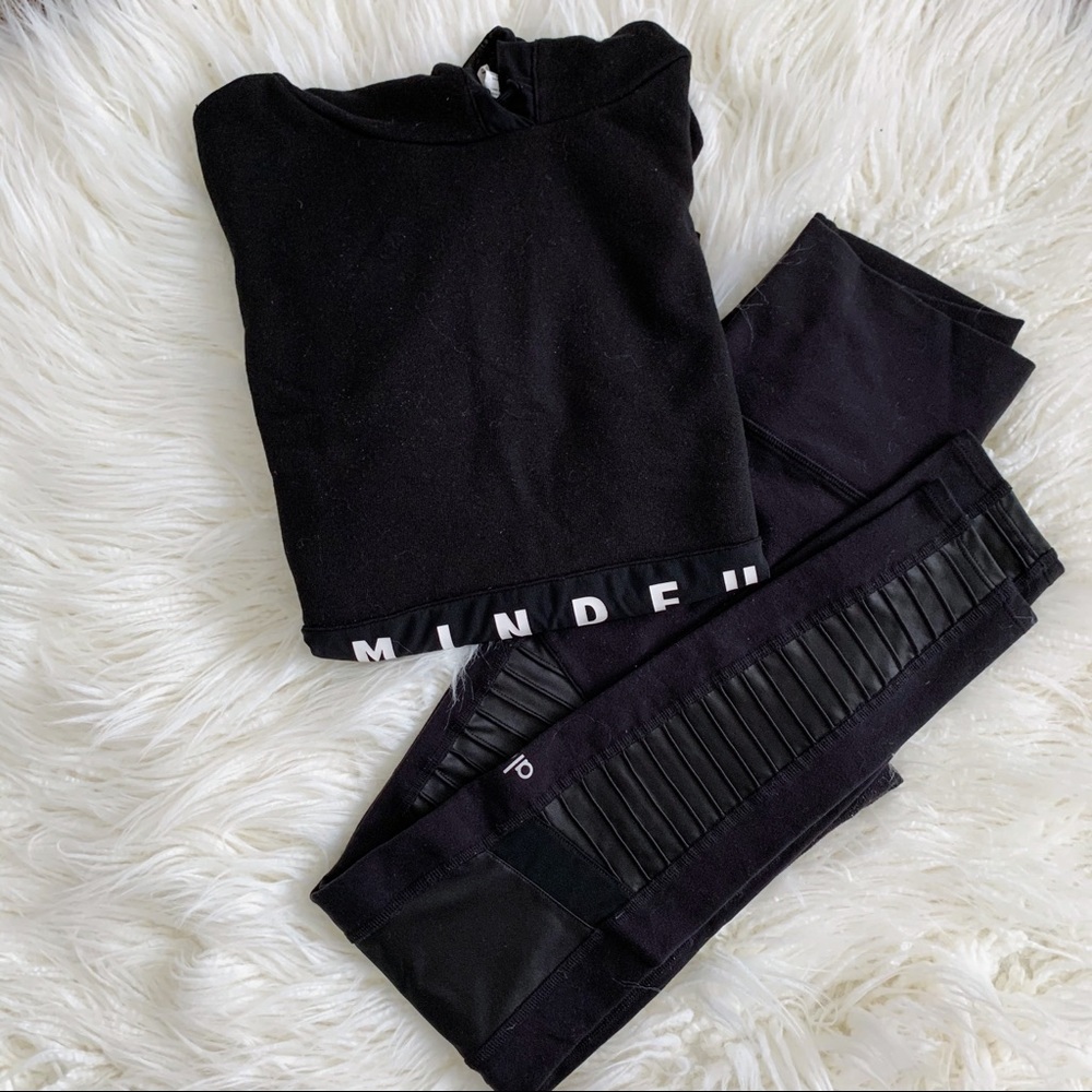 Alo Yoga Leggings and Top